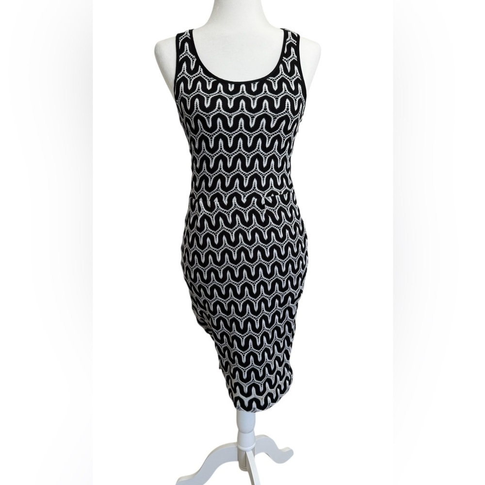 Banana Republic Black & White Geometric Lace Overlay Sheath Dress Sz 0 Sleeveles